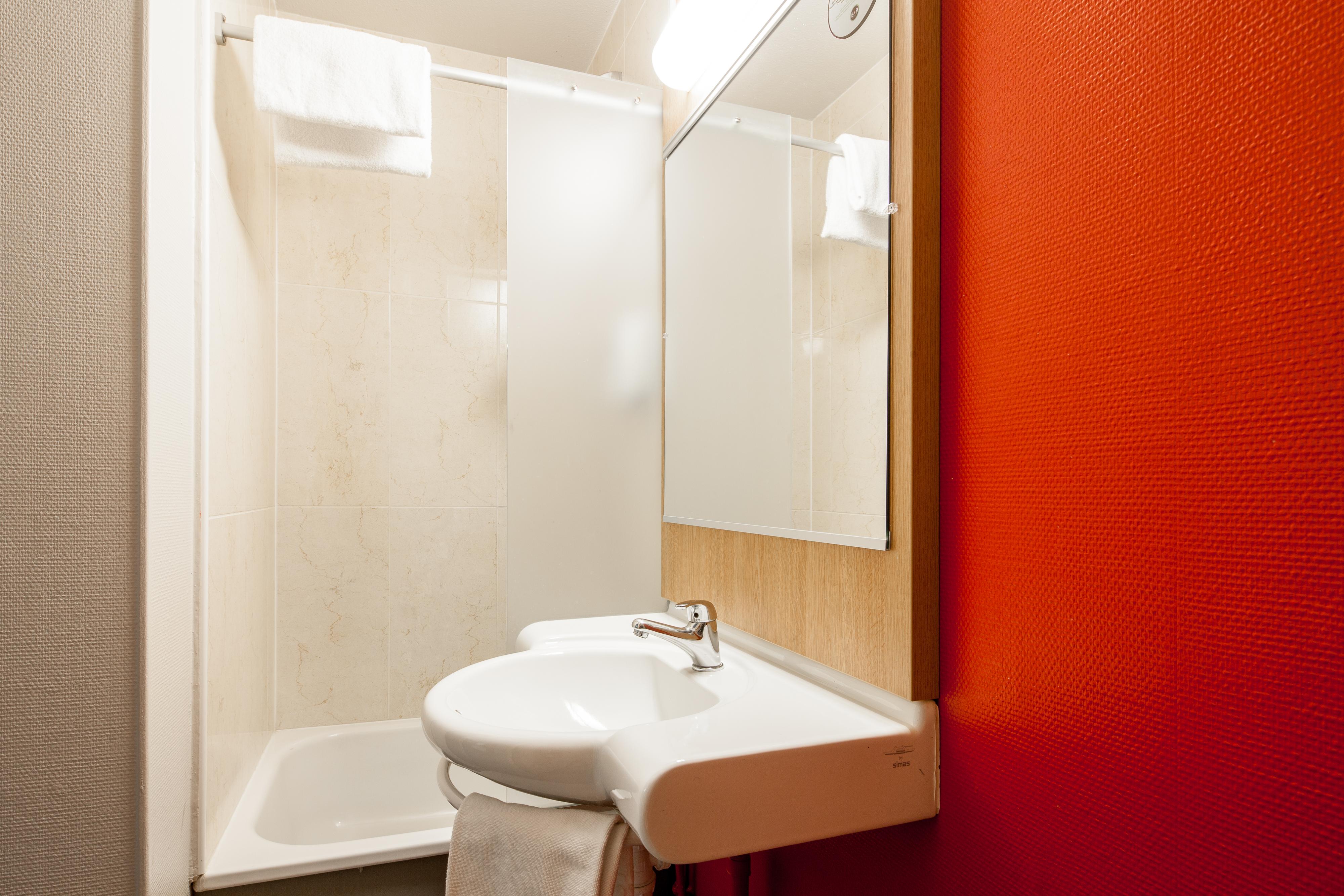 B&B Hotel Louveciennes Le Port-Marly Eksteriør bilde